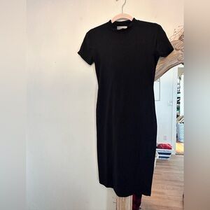 Popular 21 Bodycon Black Dress